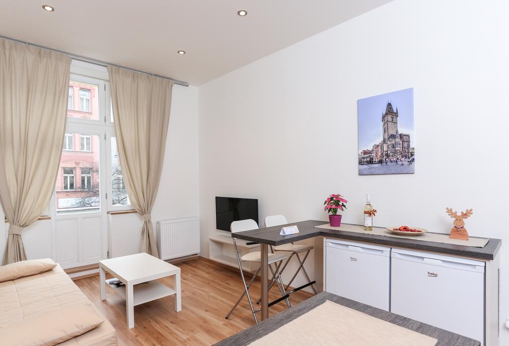 Hugo Apartment *